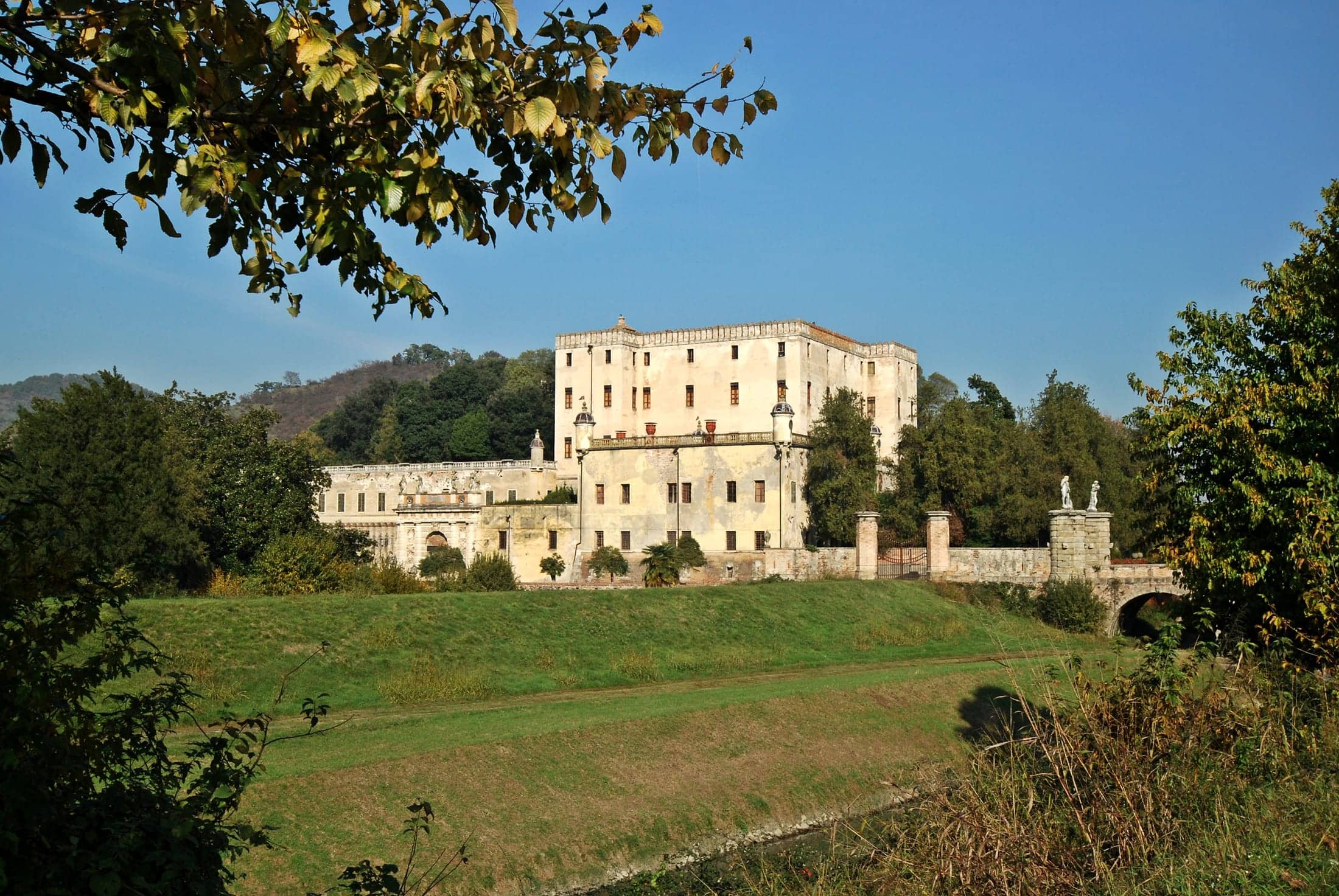Castello del Catajo, Battaglia Terme, Veneto: exterior.